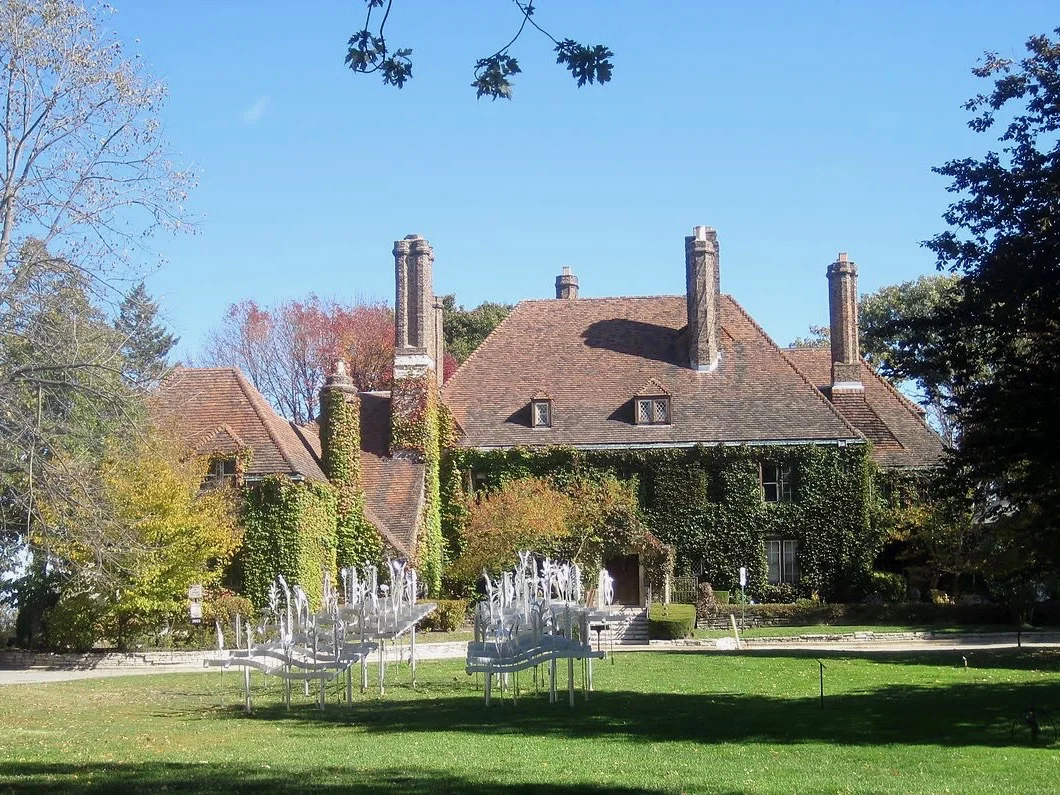 Evanston has owned the Harley Clarke Mansion since 1965, but has found it difficult to maintain. (Wikimedia Commons/Teemu008)