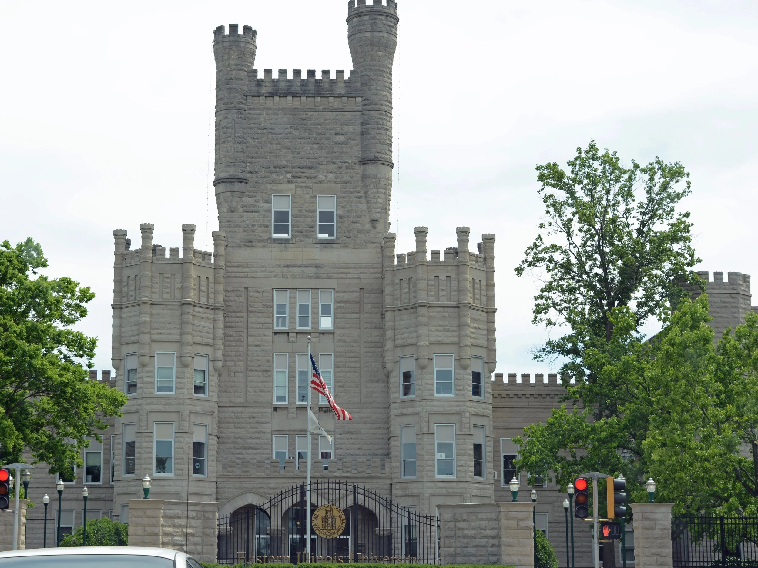 Old Main is the signature building at Eastern Illinois University in Charleston. (Wikimedia Commons/Jud McCranie)