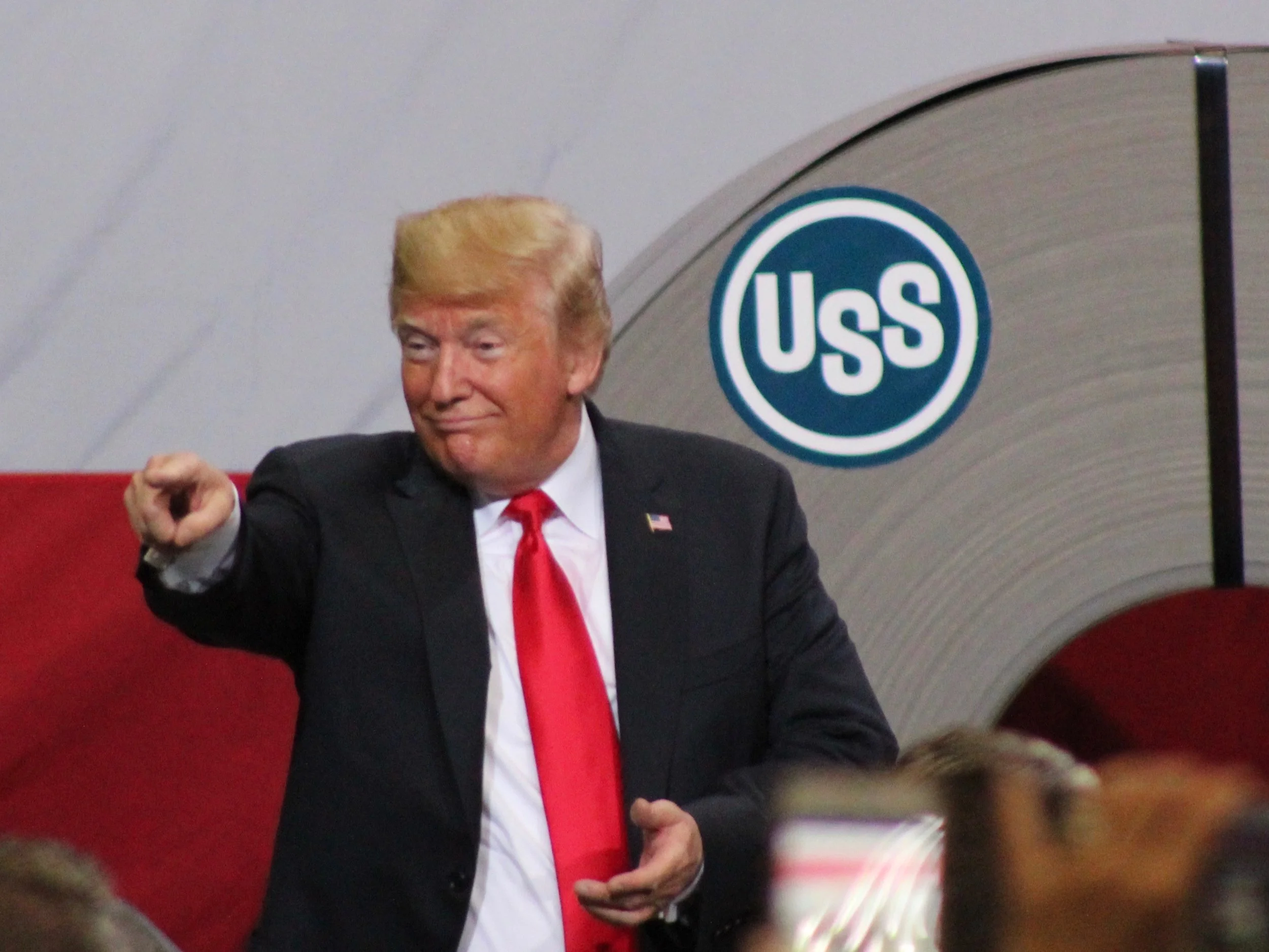 Trump ratchets up his trade war