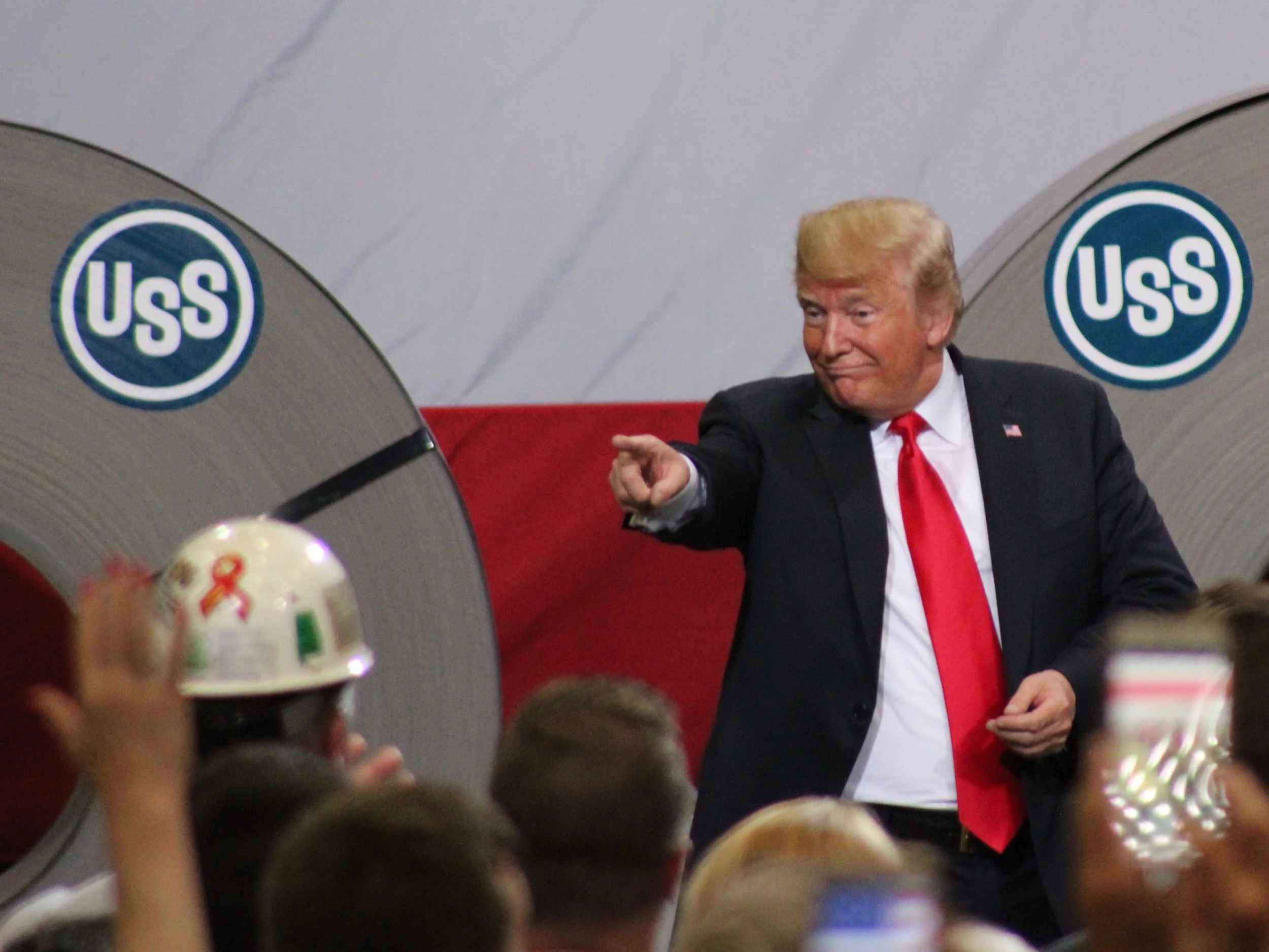 President Trump at the U.S. Steel Granite City Works this summer, where he pointed to media reporters in the back and called them “fake news.” (One Illinois/Ted Cox)