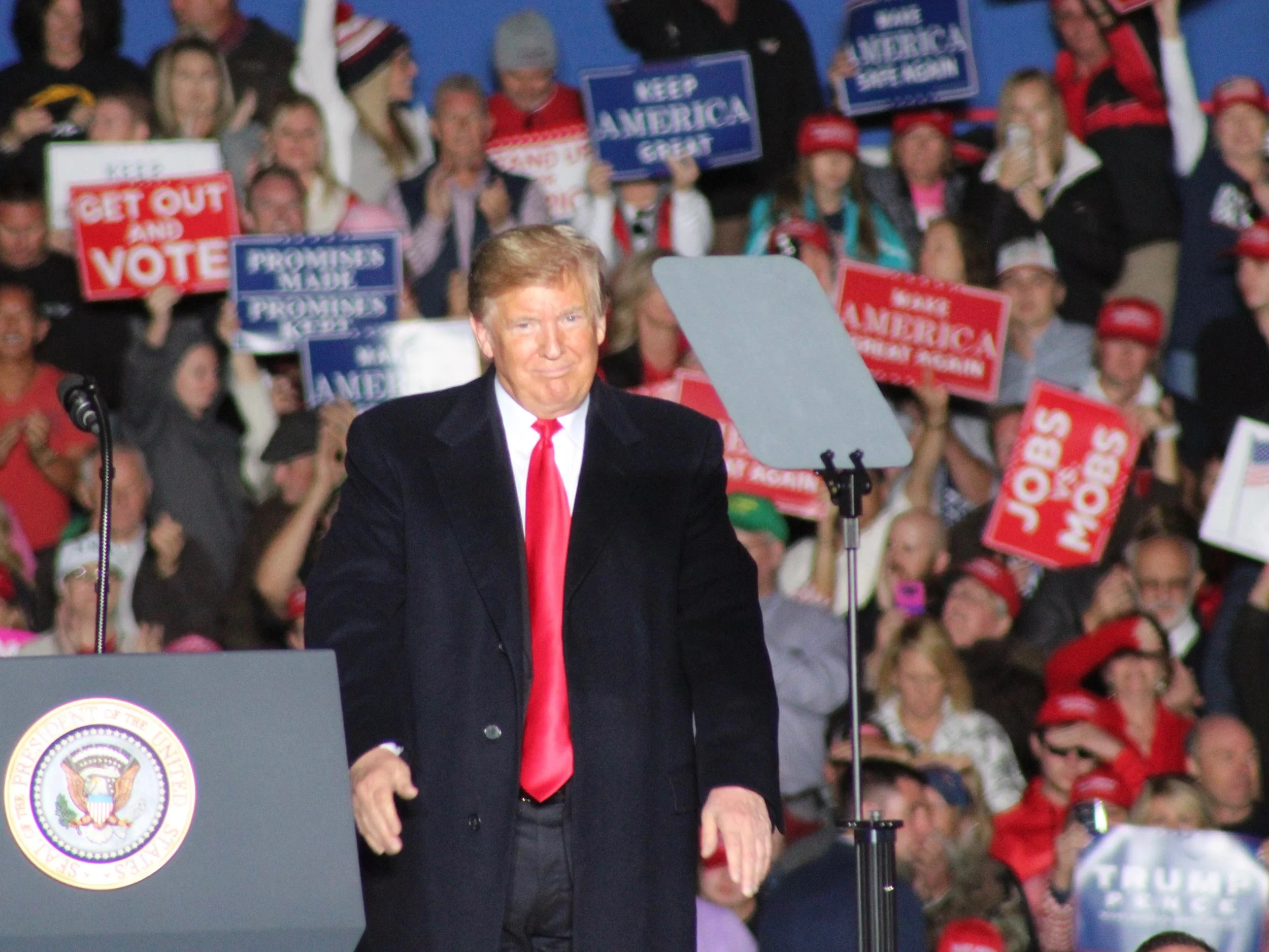 Commenting on dire economic and agricultural forecasts from his own administration’s report on climate change, President Trump said, “I don’t believe it.” (One Illinois/Ted Cox)