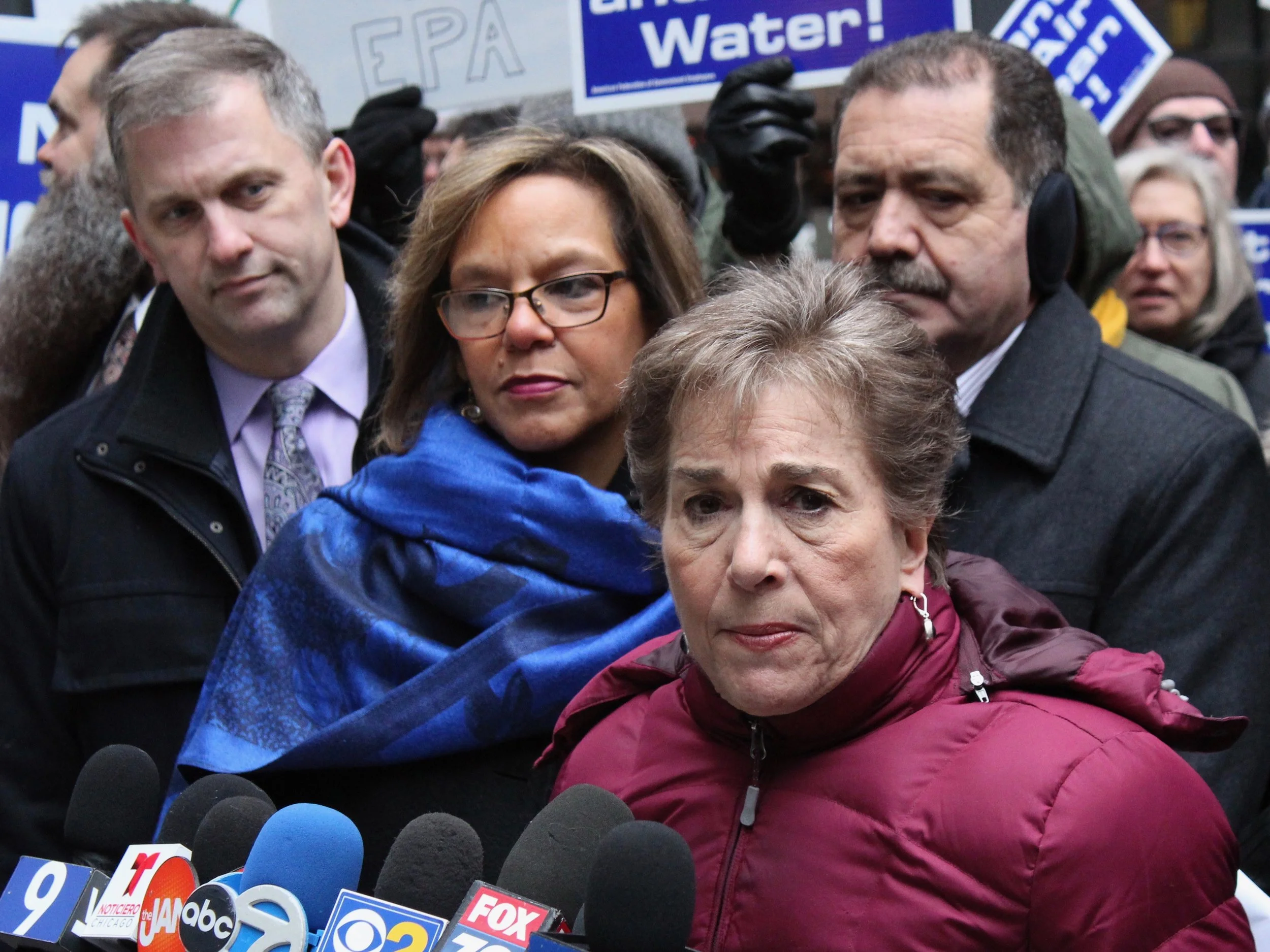U.S. Reps. Sean Casten, Robin Kelly, Jan Schakowsky, and Jesus “Chuy” Garcia attend a Chicago rally against the federal government shutdown in January: all voted in favor of background checks on gun sales. (One Illinois/Ted Cox)
