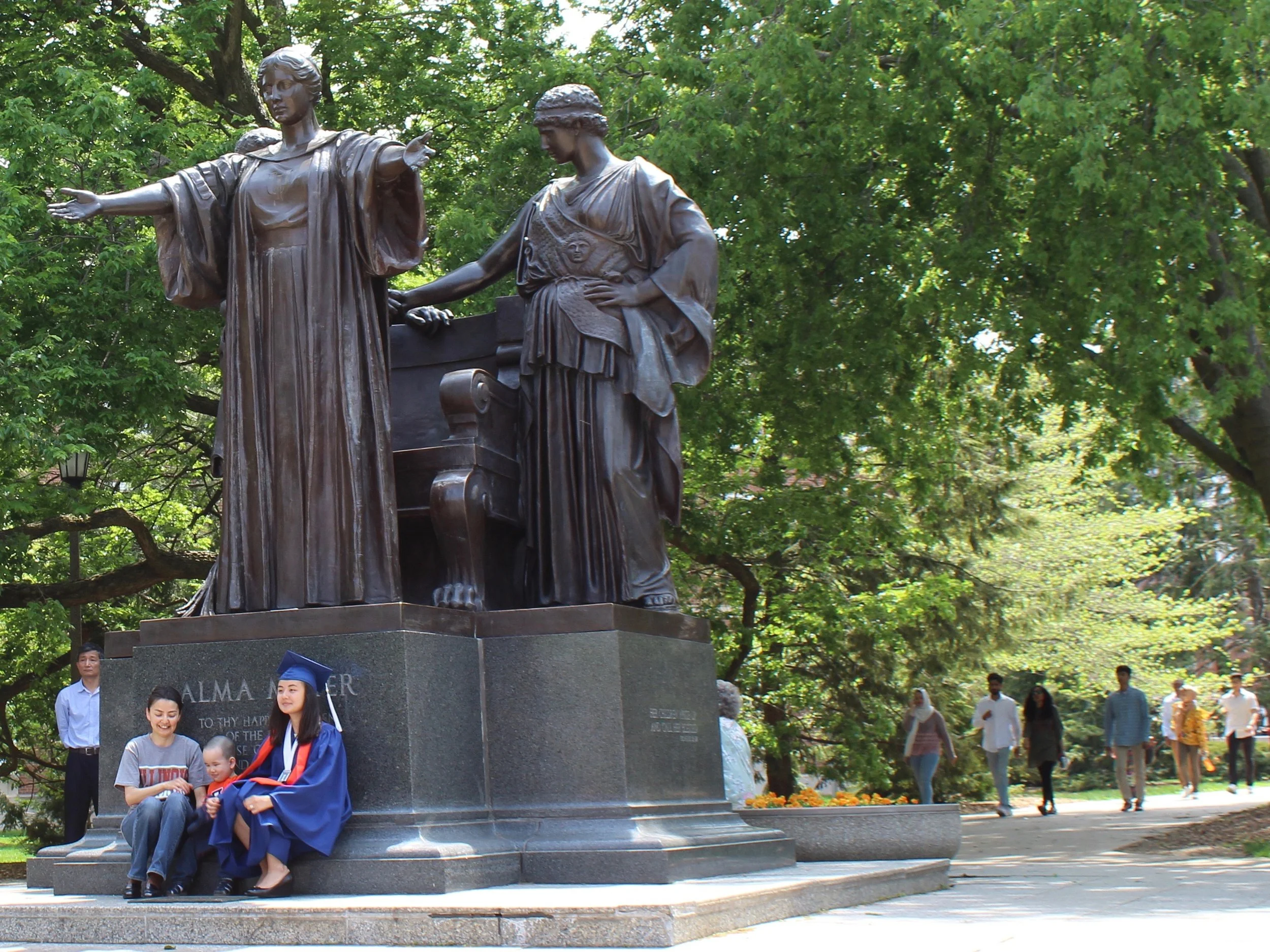 The University of Illinois Alma Mater extended her arms to fewer state students during the two-year budget impasse under Gov. Rauner, but the tide might have turned back last fall. (One Illinois/Ted Cox)