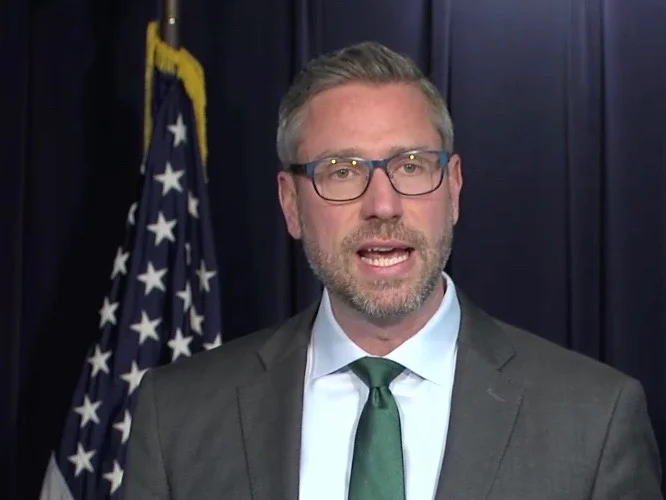 State Treasurer Michael Frerichs is leading calls to free banks to handle money earned from legal cannabis. (BlueRoomStream)