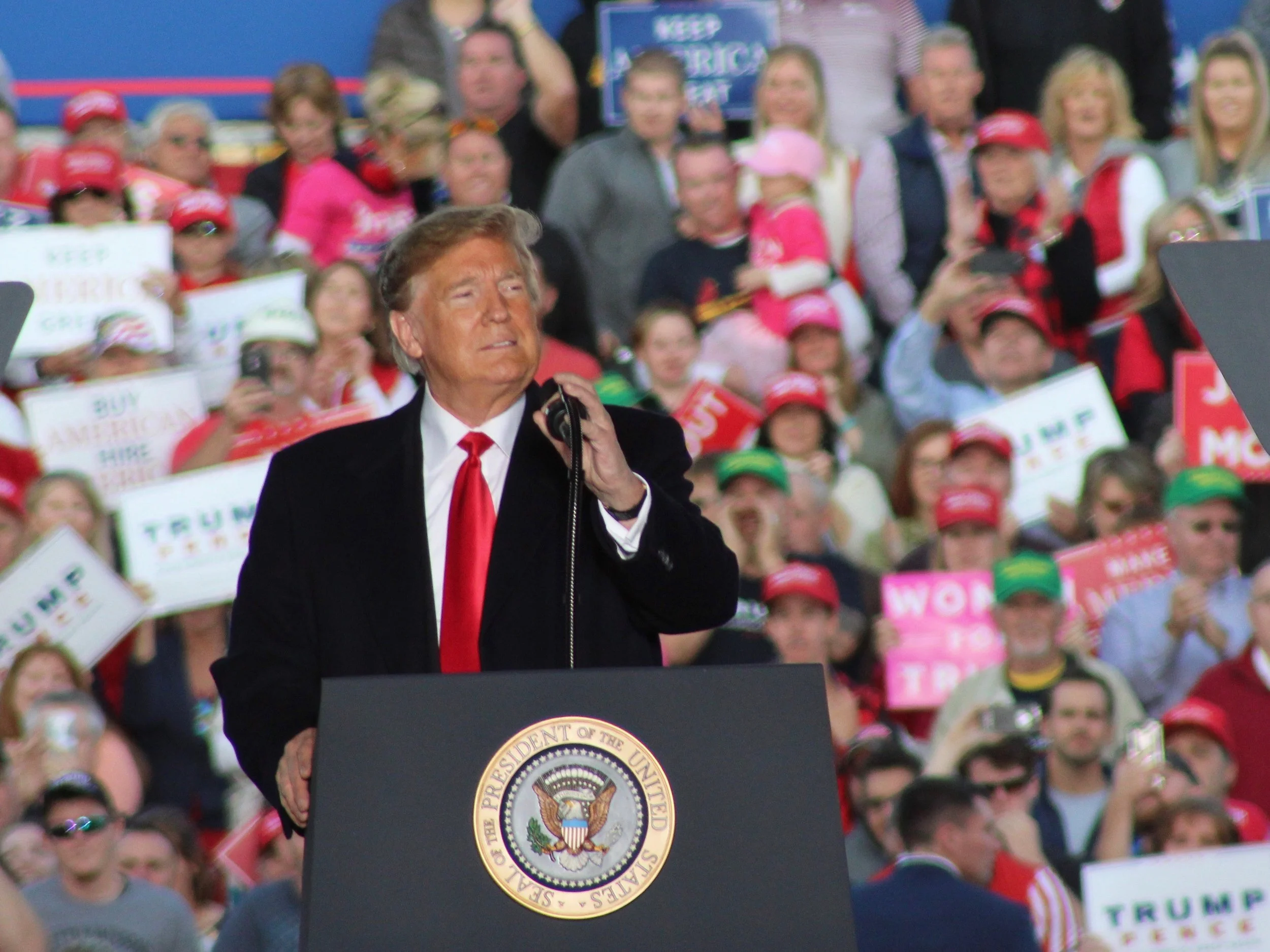 President Trump addresses backers last fall at a pre-election campaign rally in Murphysboro. (One Illinois/Ted Cox)