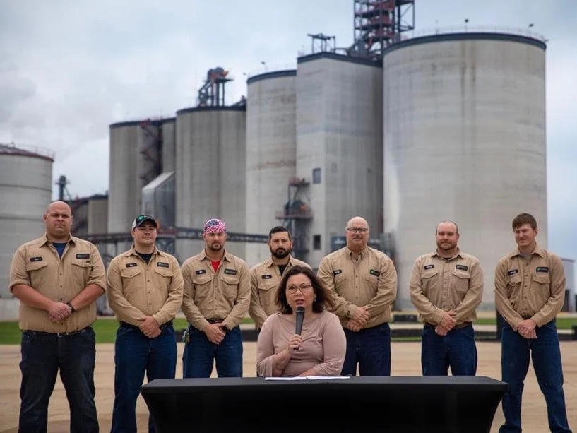 Sen. Tammy Duckworth backs ethanol workers at Marquis Energy in Hennepin. (Sen. Tammy Duckworth)