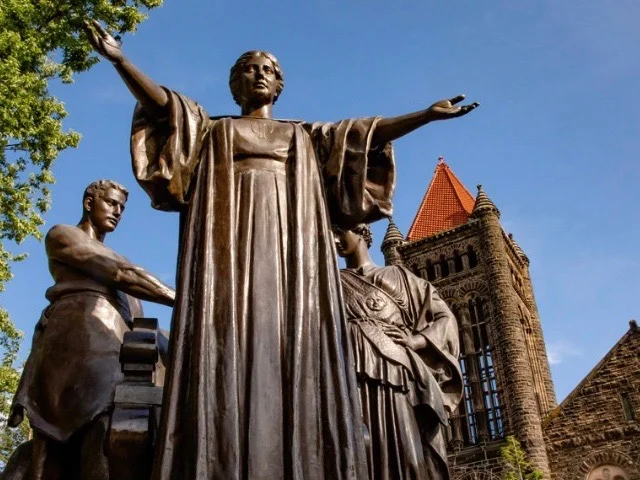 UIUC enrollment tops 50,000 for first time