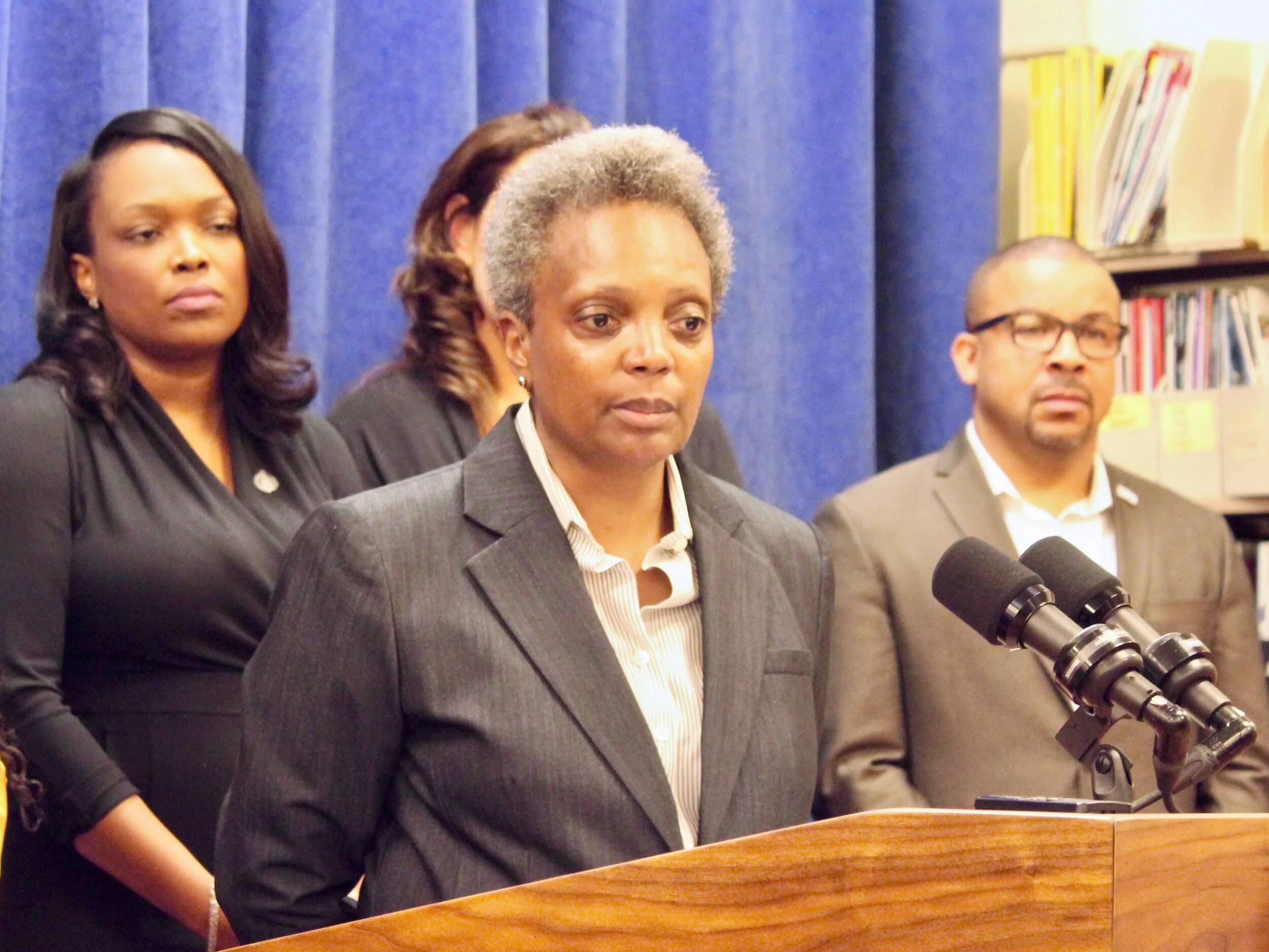 CPS to open school year online