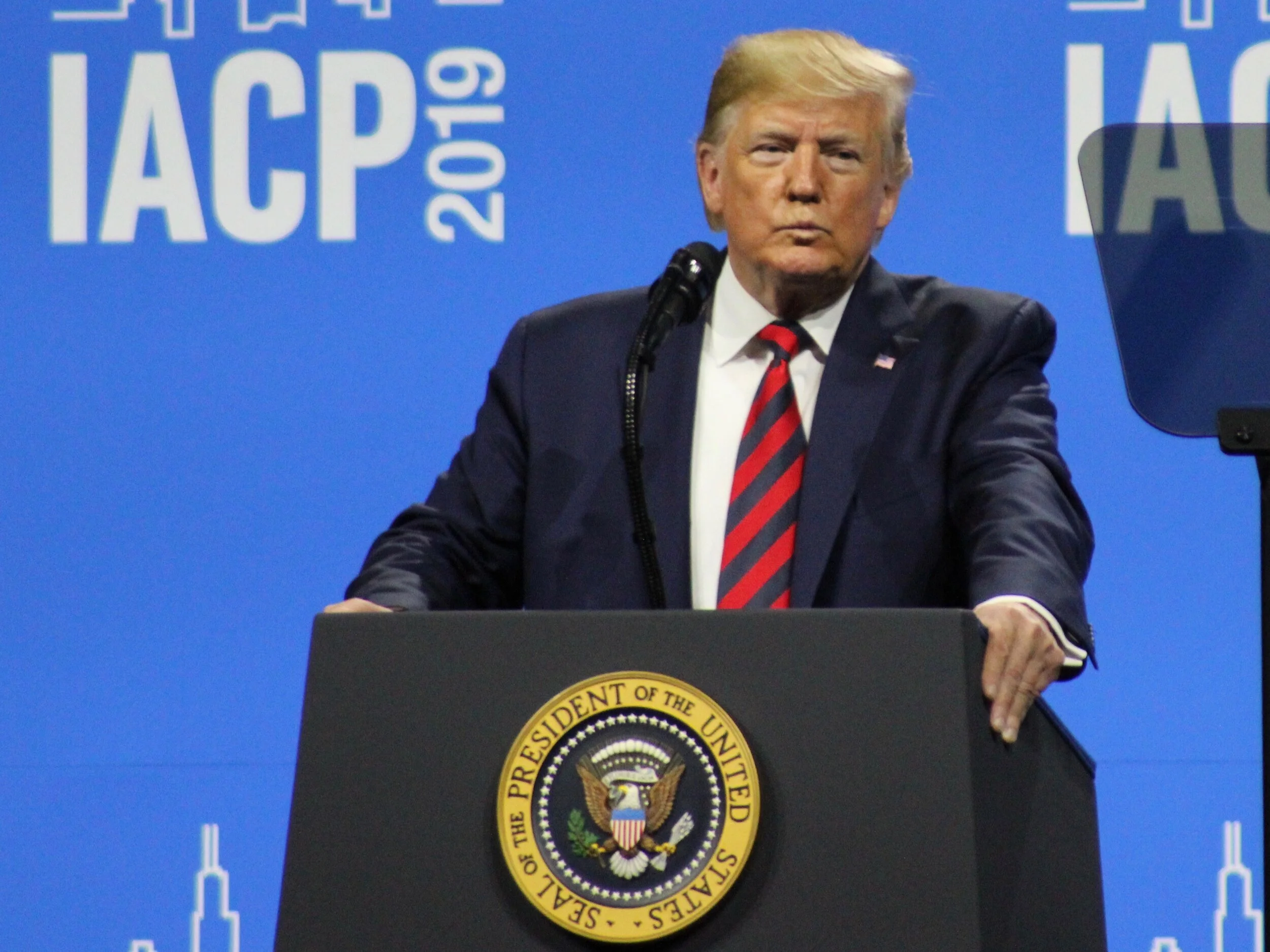 President Trump endangered at least a week of unemployment benefits for idled workers by dawdling over the COVID-19 relief package. (One Illinois/Ted Cox)