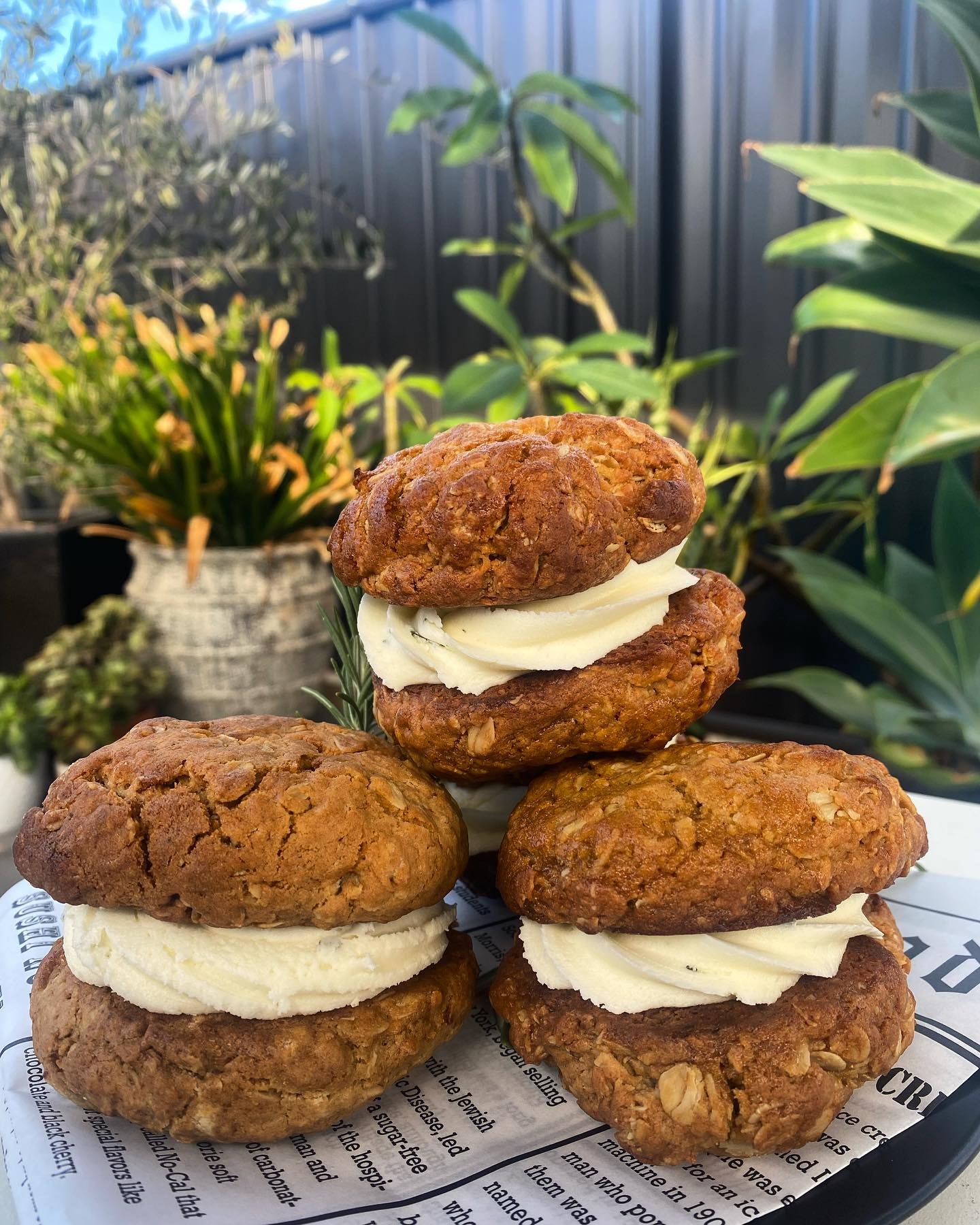 Our Rosemary Buttercream ANZAC cookies are back! 🤤 Head in store to grab yours today. Open 7am -1pm.