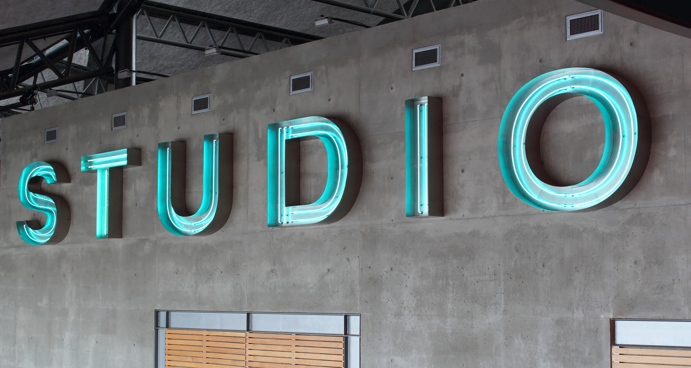 Lasercut steel with inner neon tube