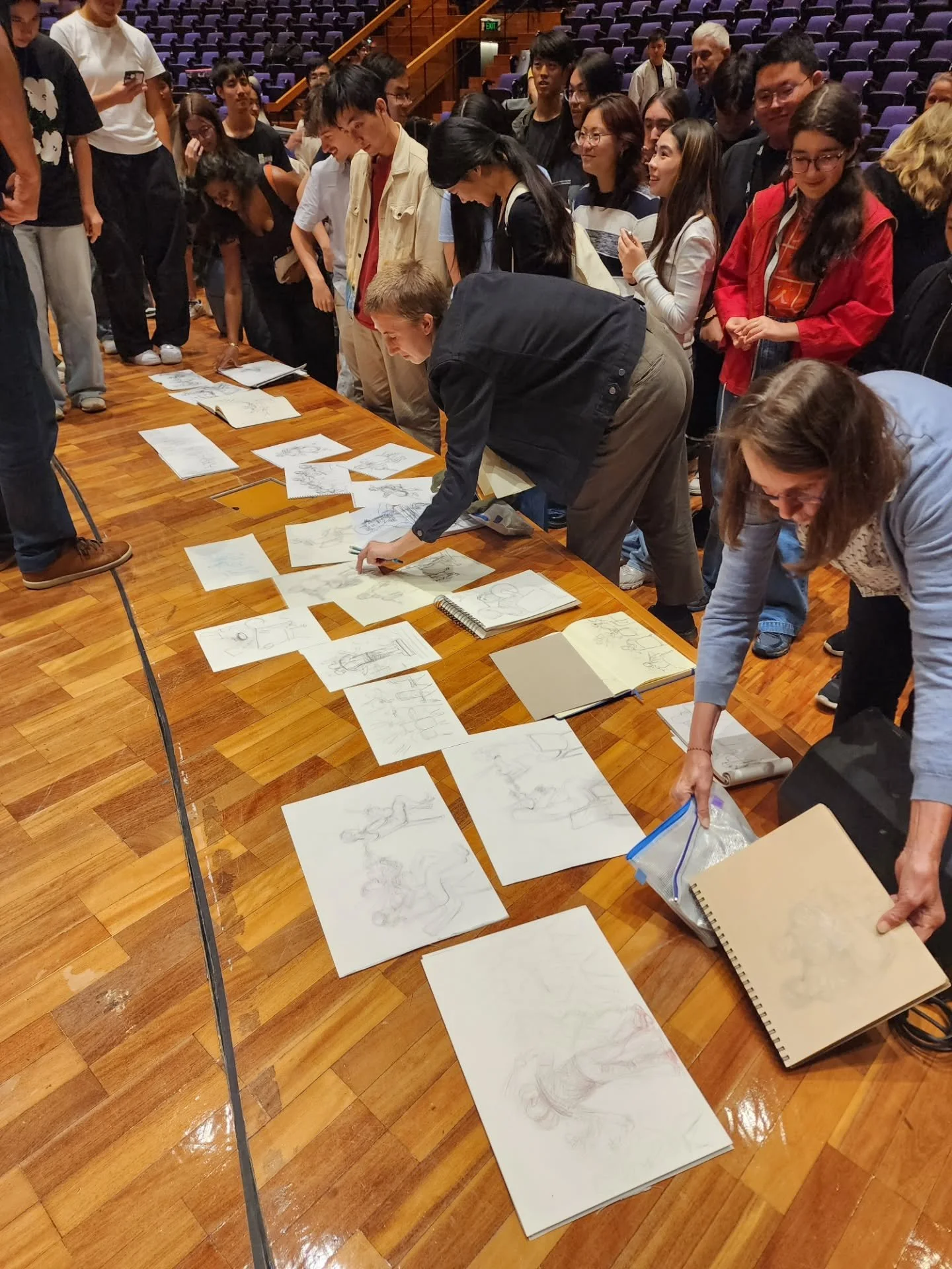 Last night felt like our termly tradition at the John Clancy Centre at UNSW for the final class of Figurative and Performative Drawing.

This is a course I run with the NAS Public Program: part life drawing boot camp, part playful experimentation. We