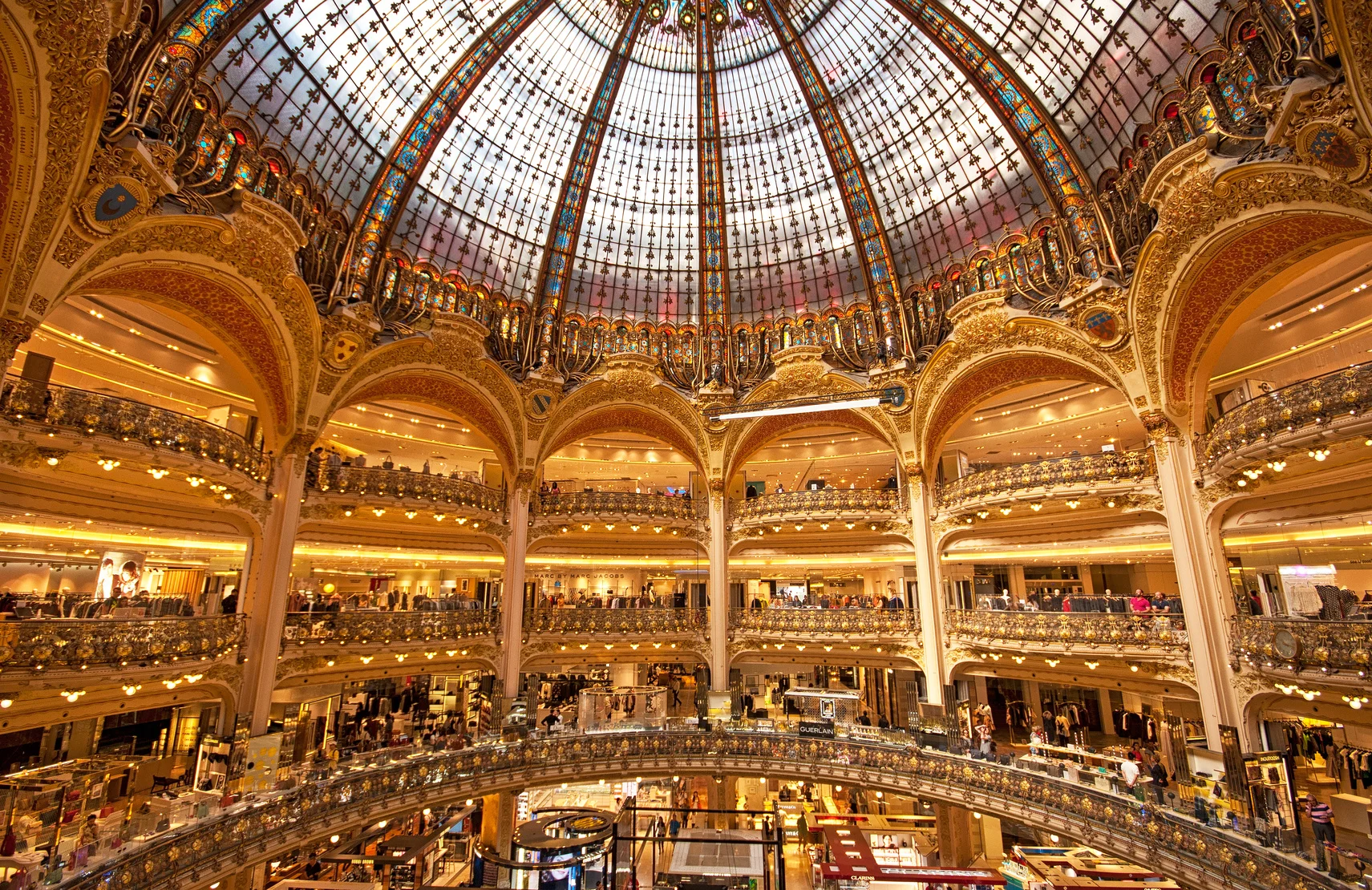 2__759__VE__SOLDES-AUX-GALERIES-LAFAYETTE.jpg