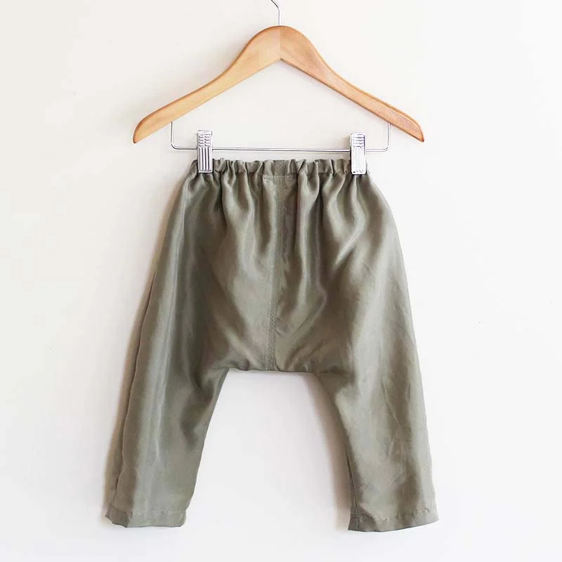 olive pants back.jpg