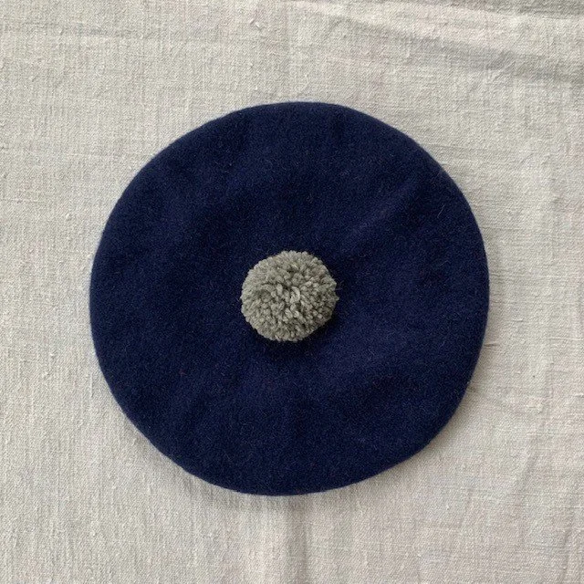 POM POM BERET - INDIGO