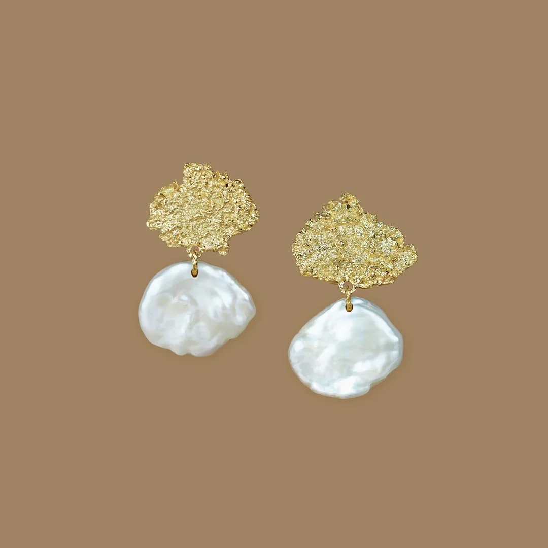 Dangling-Pearl-Moss-Earrings-1.jpg