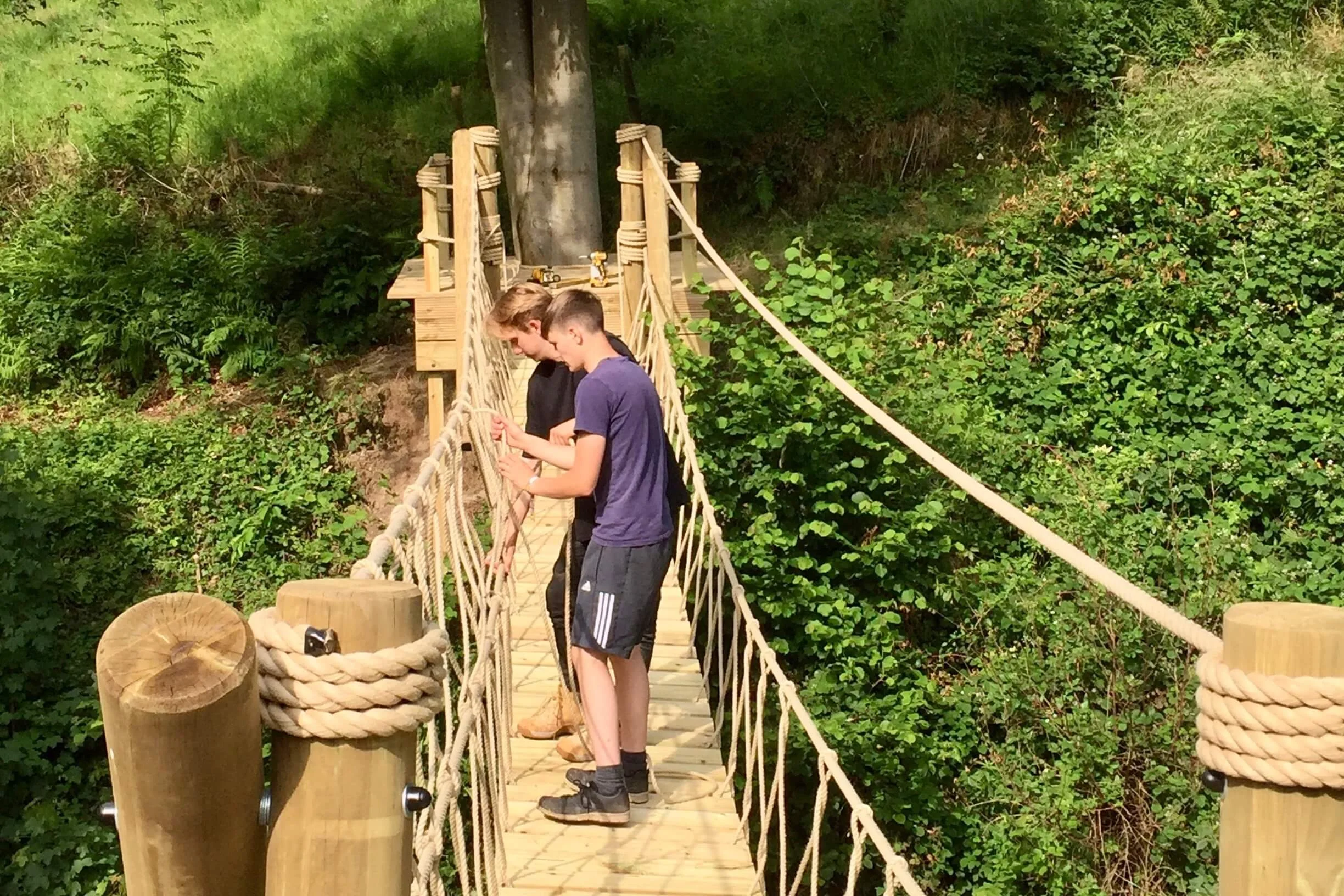 Hand-weaved balustrade rope work