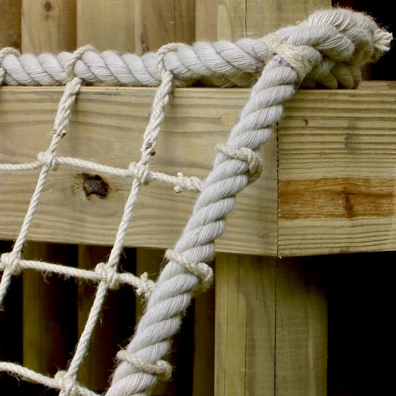 "...polyhemp kind to the hands scramble net rope"