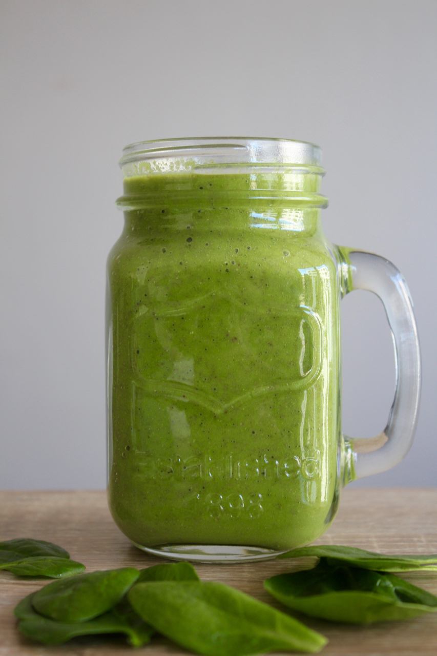 green-smoothie-in-mason-jar.jpg