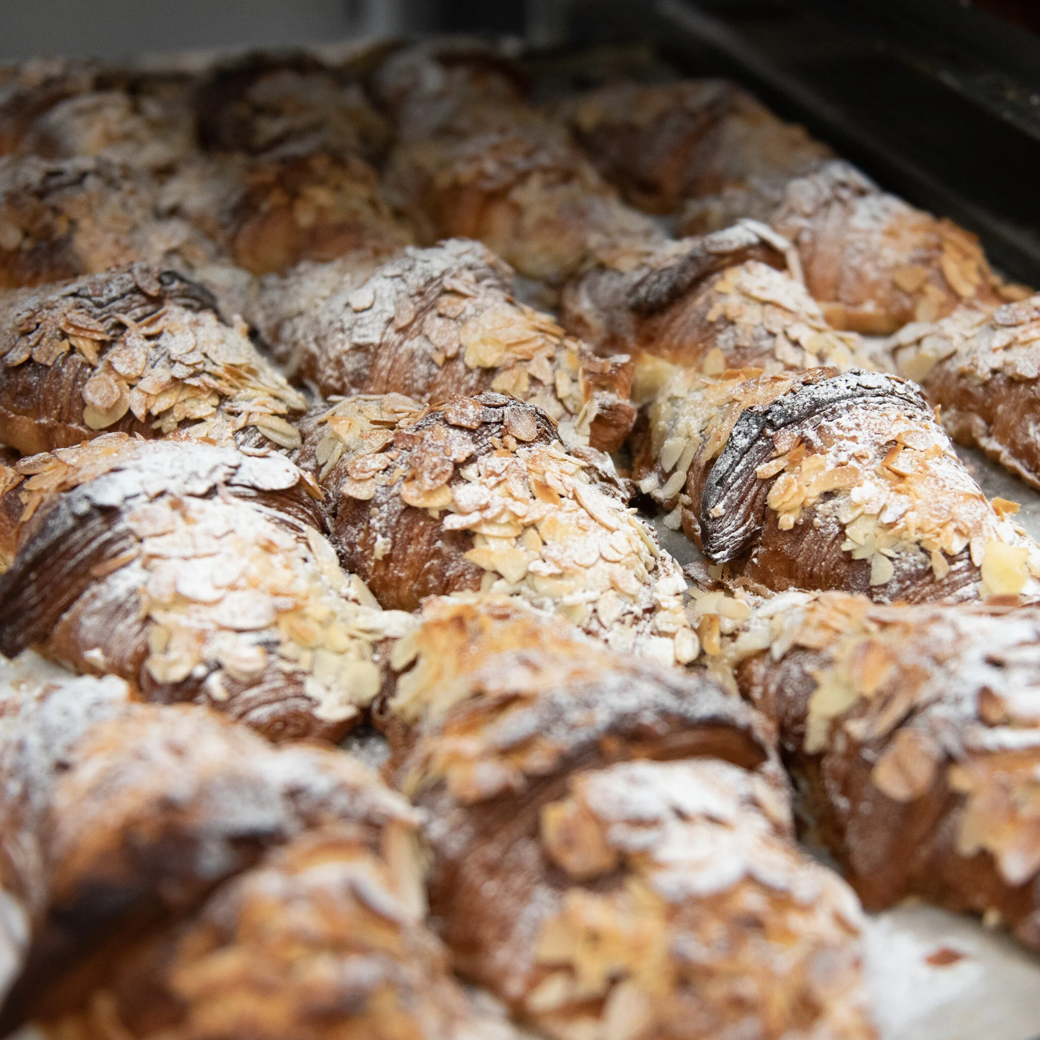 Almond –