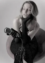 Cellar Sessions at The Dial House - Lizzie Blisset &amp; Rob Milne