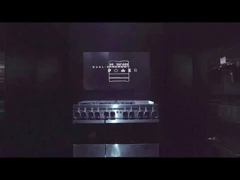 JennAir Noir Range Display