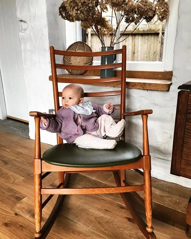 New addition(s) to the studio 🪑 👶🏻