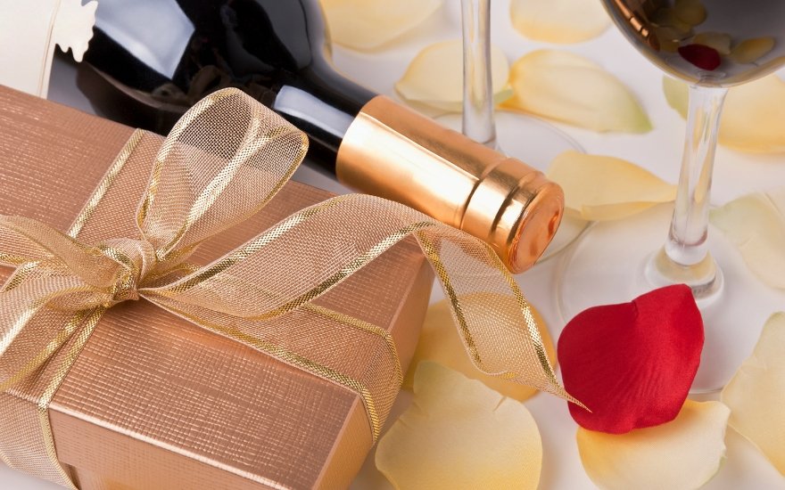 Small Budget, Big 'Ooh': 5 Drinks Gifts Under £25