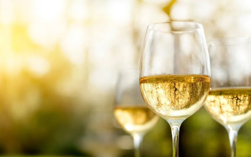 6 Côtes du Rhône Wines to Drink Al Fresco