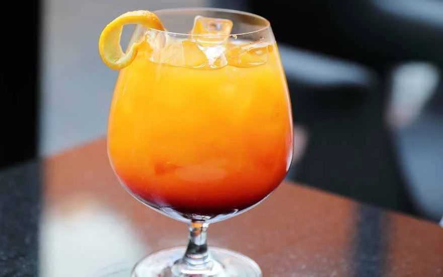 Which Mixer Goes Best with Cognac? — The Three Drinkers