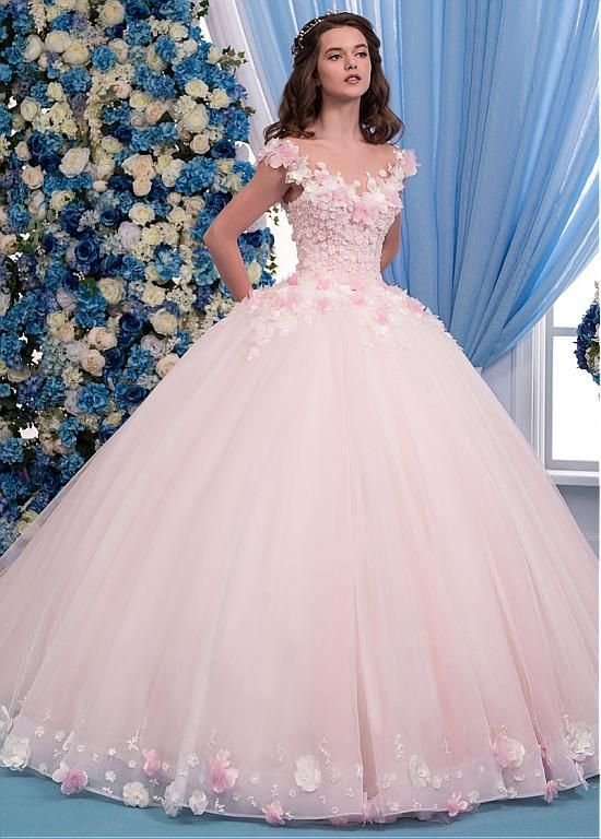 TENDENCIA EN VESTIDOS PARA QUINCEAÑERAS