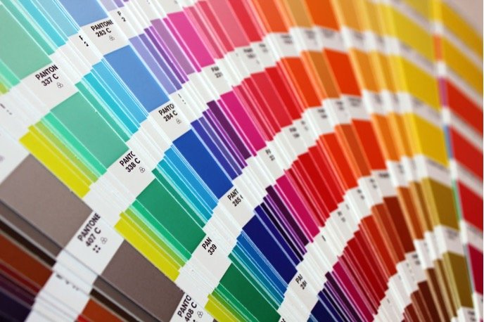 RELACIÓN DE PANTONE EN LOS EVENTOS Y REVELACIÓN DEL COLOR GANADOR EN EL AÑO 2026