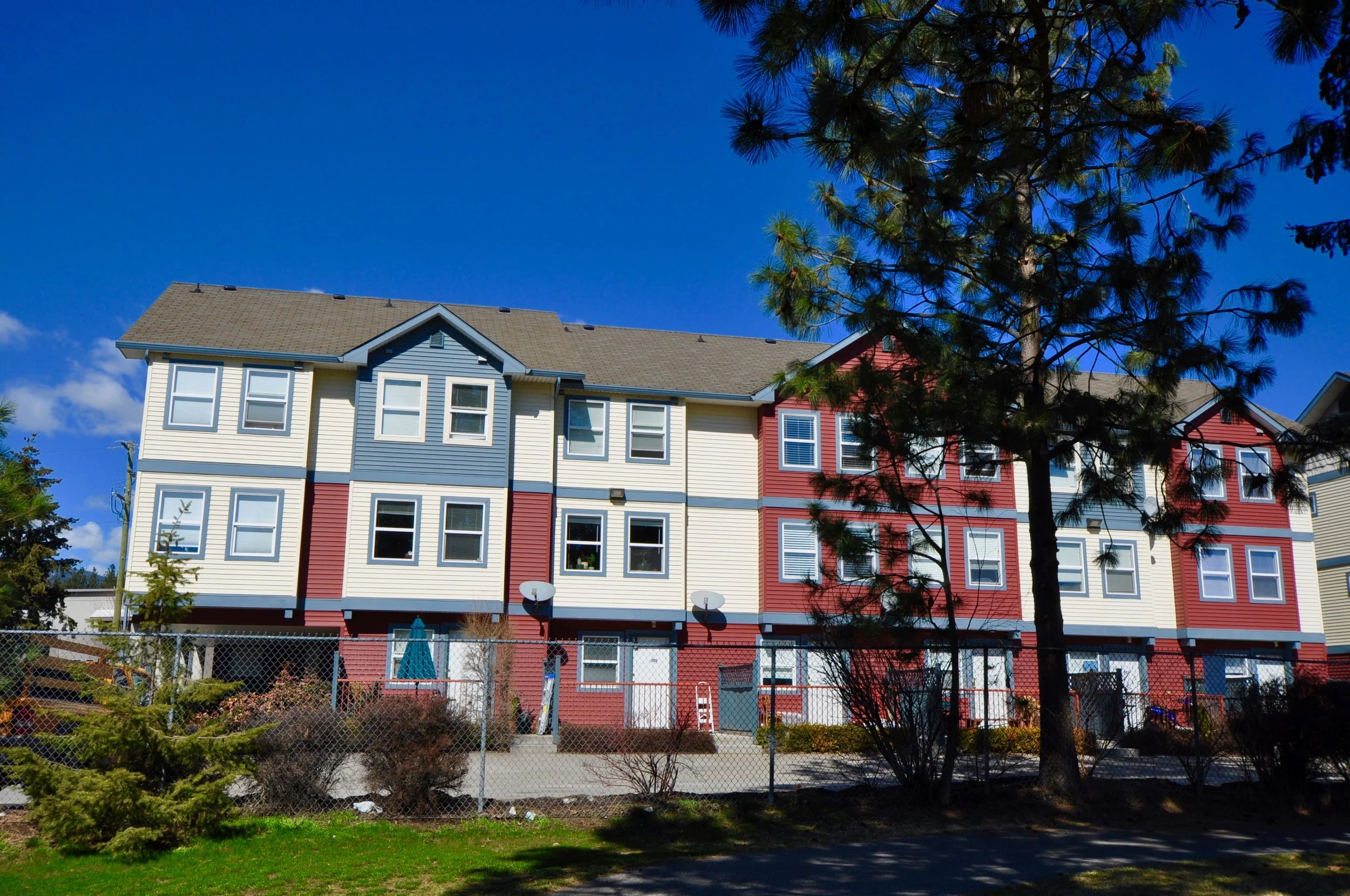 205 2585 Hebert Ext From park.jpeg