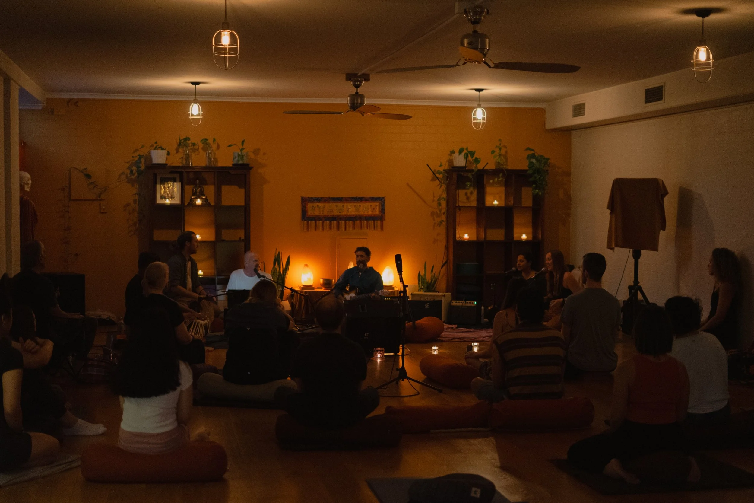 Kirtan with Bhakti Babas 