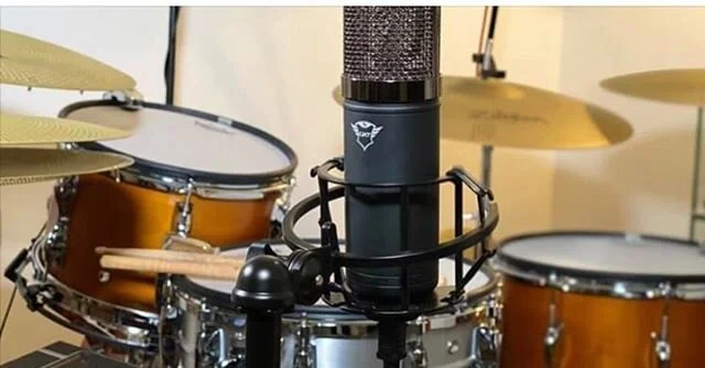 TODAY at 3pm join me for my livestream on Facebook. We&rsquo;ll be getting together to talk about all things musical. I&rsquo;ll be playing and talking during this session. It would be great to see you! Swipe up in my Instagram story for full details