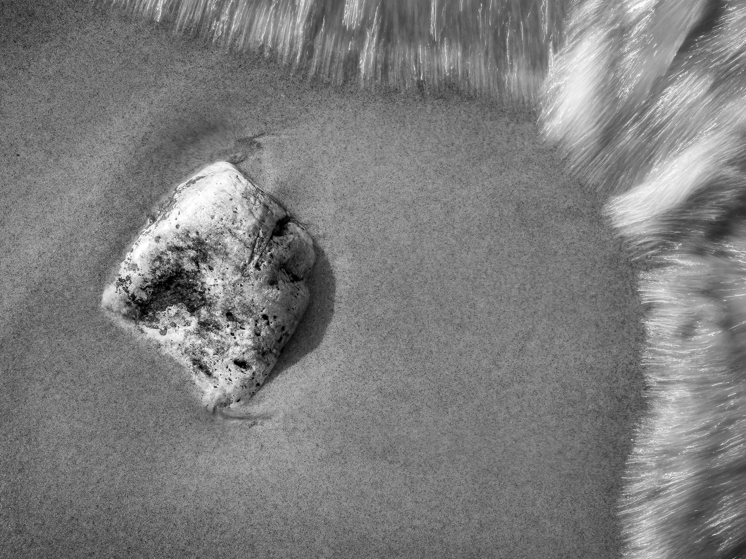  Waves approaching the rock 