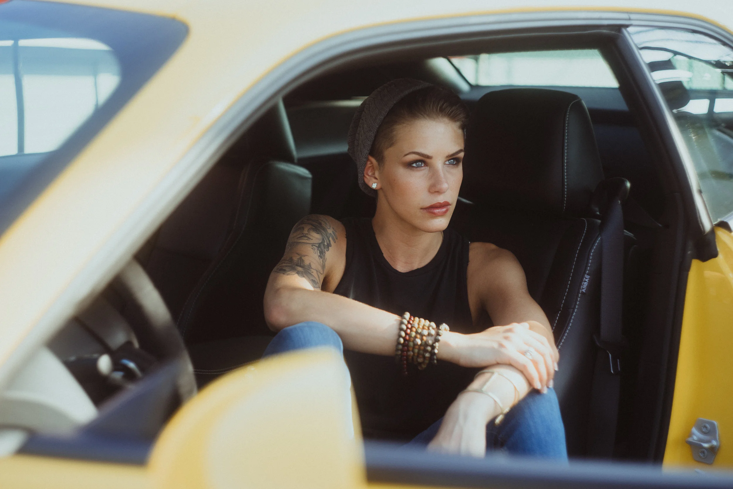 close up Jasmine hat yellowCHALLENGER_DEMON_INTERIOR_DSC8009.jpg