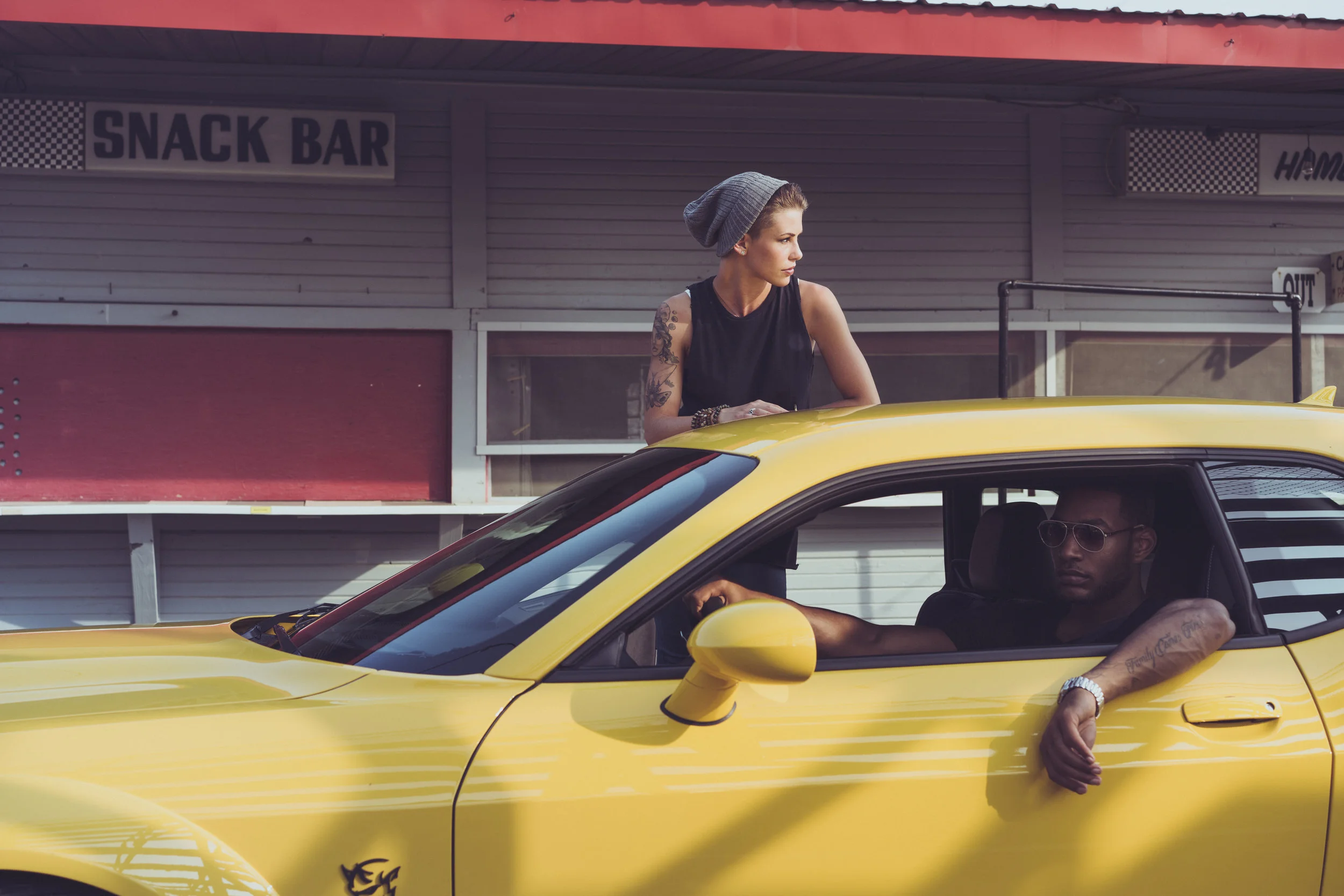 Jasmine hat w:veon yellowCHALLENGER_DEMON_INTERIOR_DSC0472.jpg