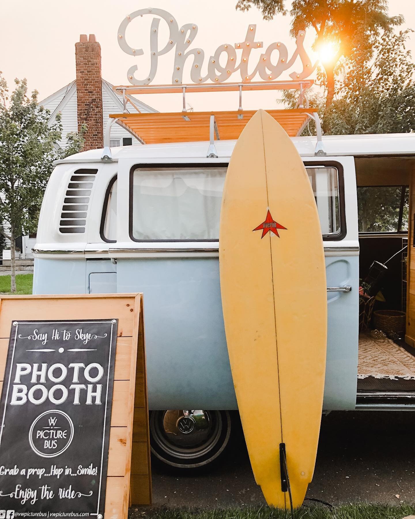 𝐸𝓃𝒹𝓁𝑒𝓈𝓈 𝓈𝓊𝓂𝓂𝑒𝓇
.
We celebrated a 10th birthday last night with some photo boothing, water balloons, and swimming off the dock in Greenwich Cove. Life is good! 🌊 ☀️ 
.
.
.
#vwpicturebus #photobooth #10thbirthday #birthdayideas #ctmoms #g