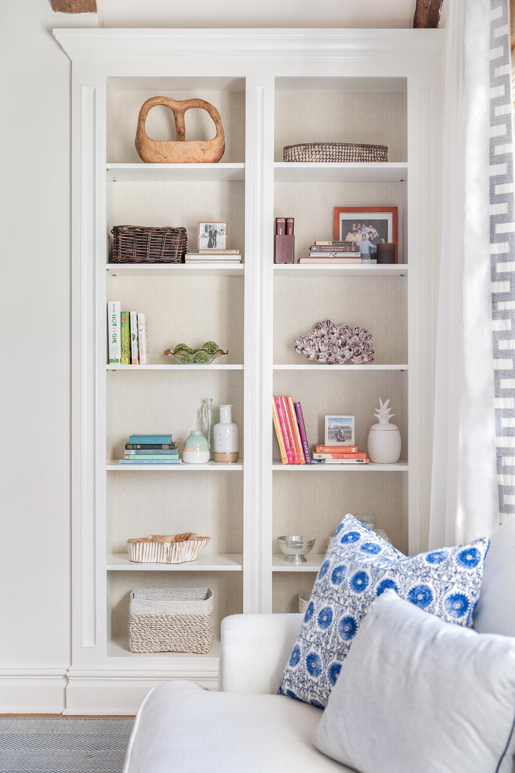 living-room-shelves-decor-accent-pillows