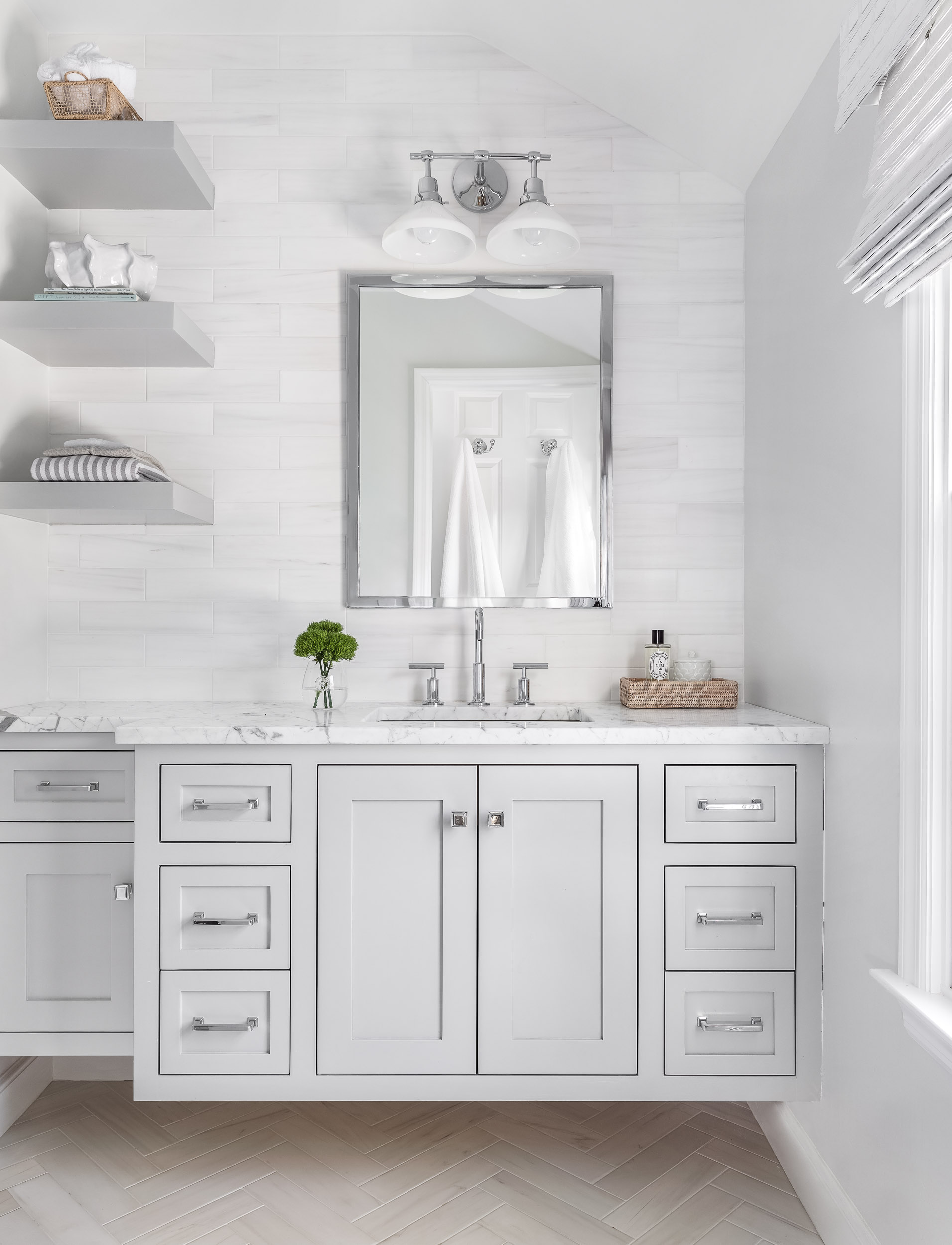 gray-vanity-bathroom-white-sink