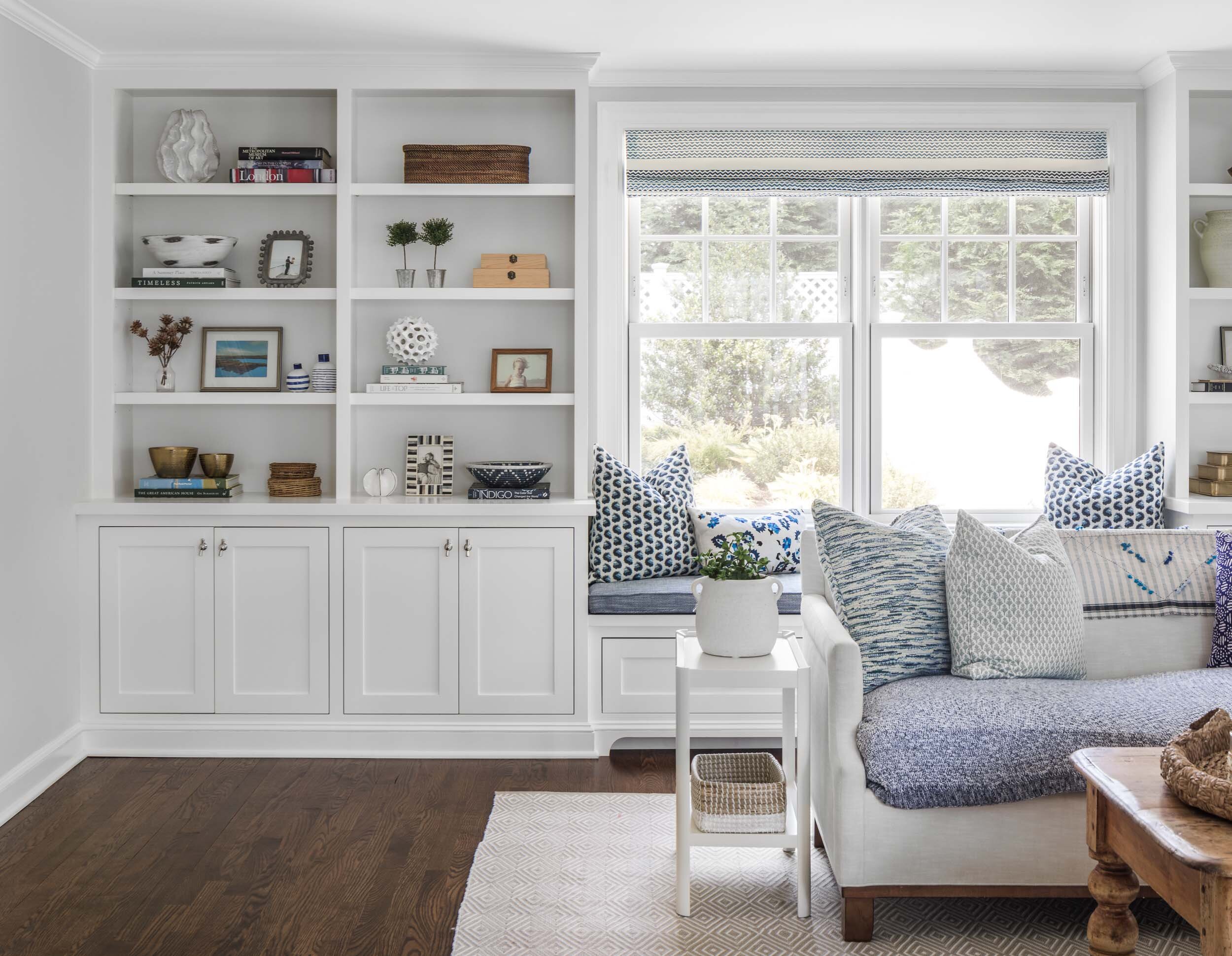 living-room-built-in-shelf-decor-window-reading-nook