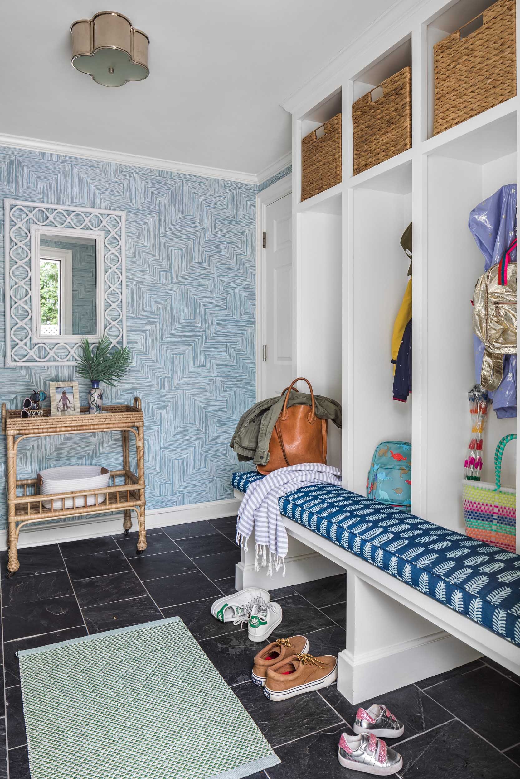 functional-family-mudroom-style-decor