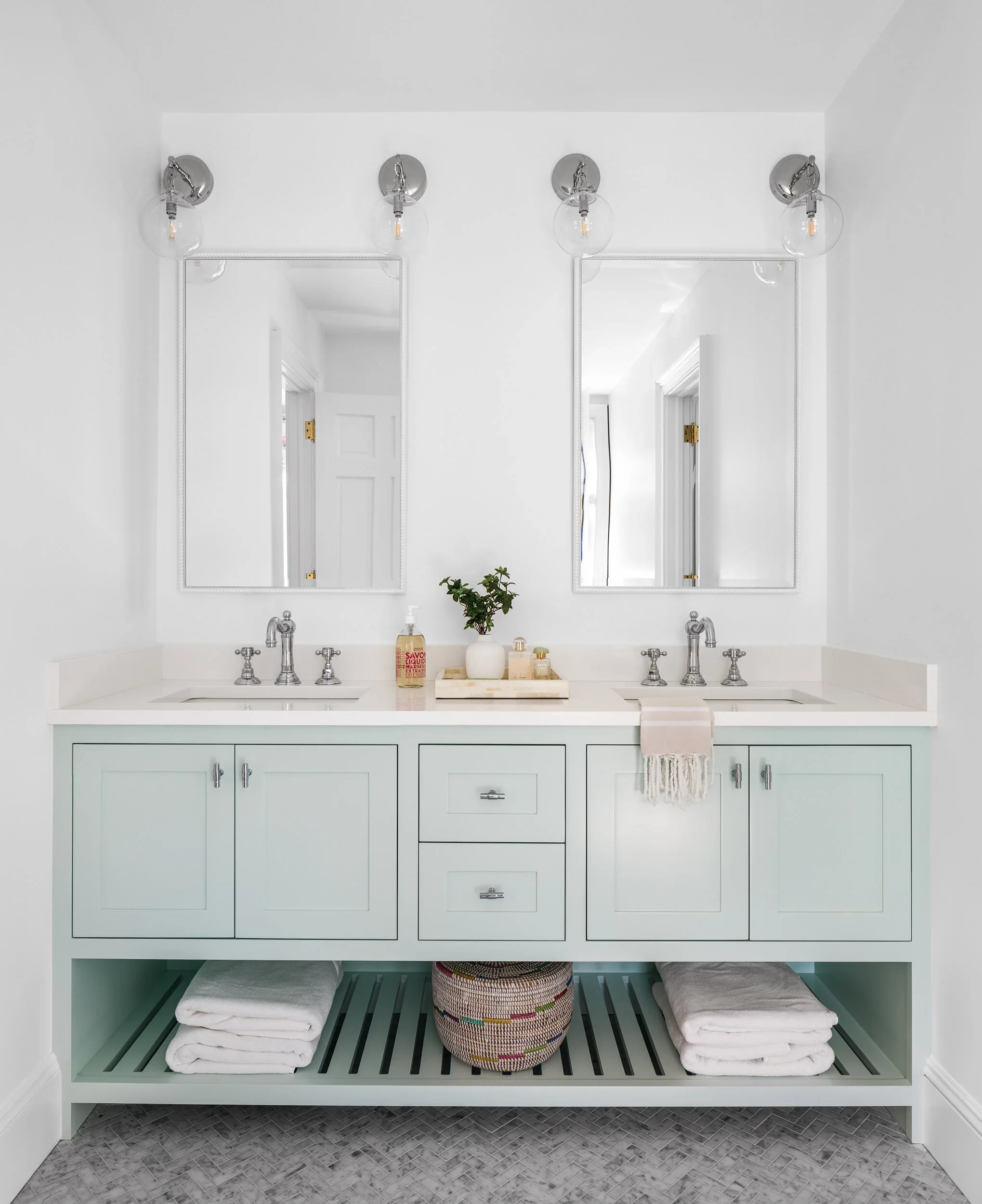 2021-06-21_Parker+and+Parker+Design_27+Hillsley+Rd+Darien+CT+06820_00047.webp