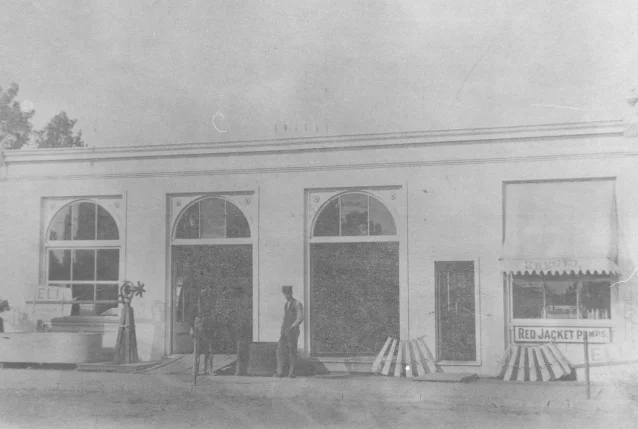 Kregel Factory Exterior c 1900.jpg