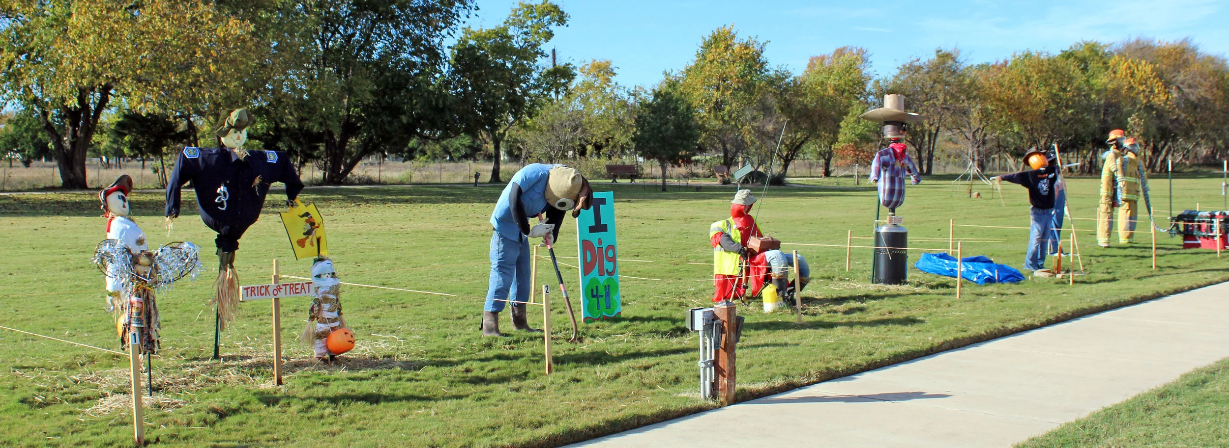 Lucas Arbor scarecrow.jpg