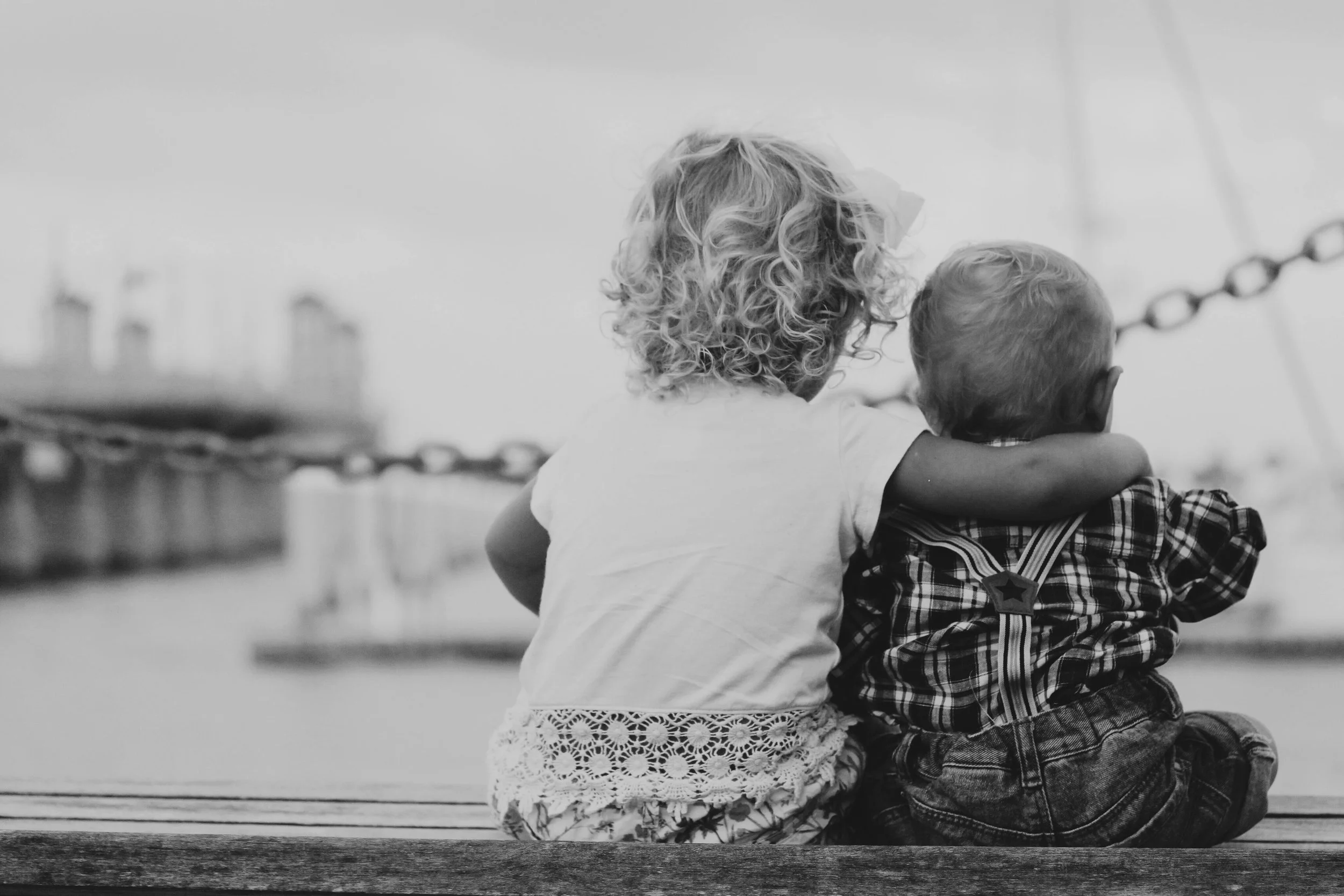 kurstermine-kinder-liebe-bruder-schwester-pekip-zusammenwachsen-eltern-min.jpg