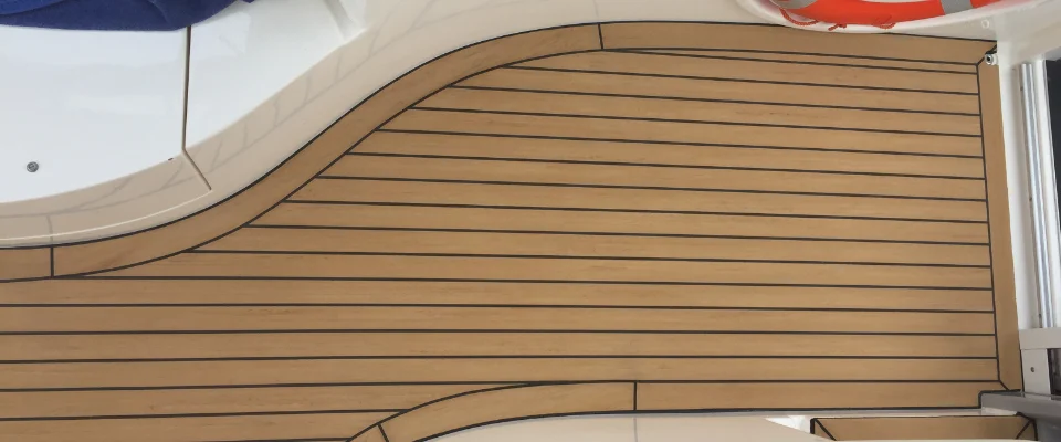 broom 425 cabin hatch .jpg