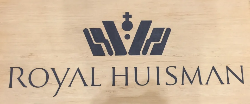 logo 1.jpg