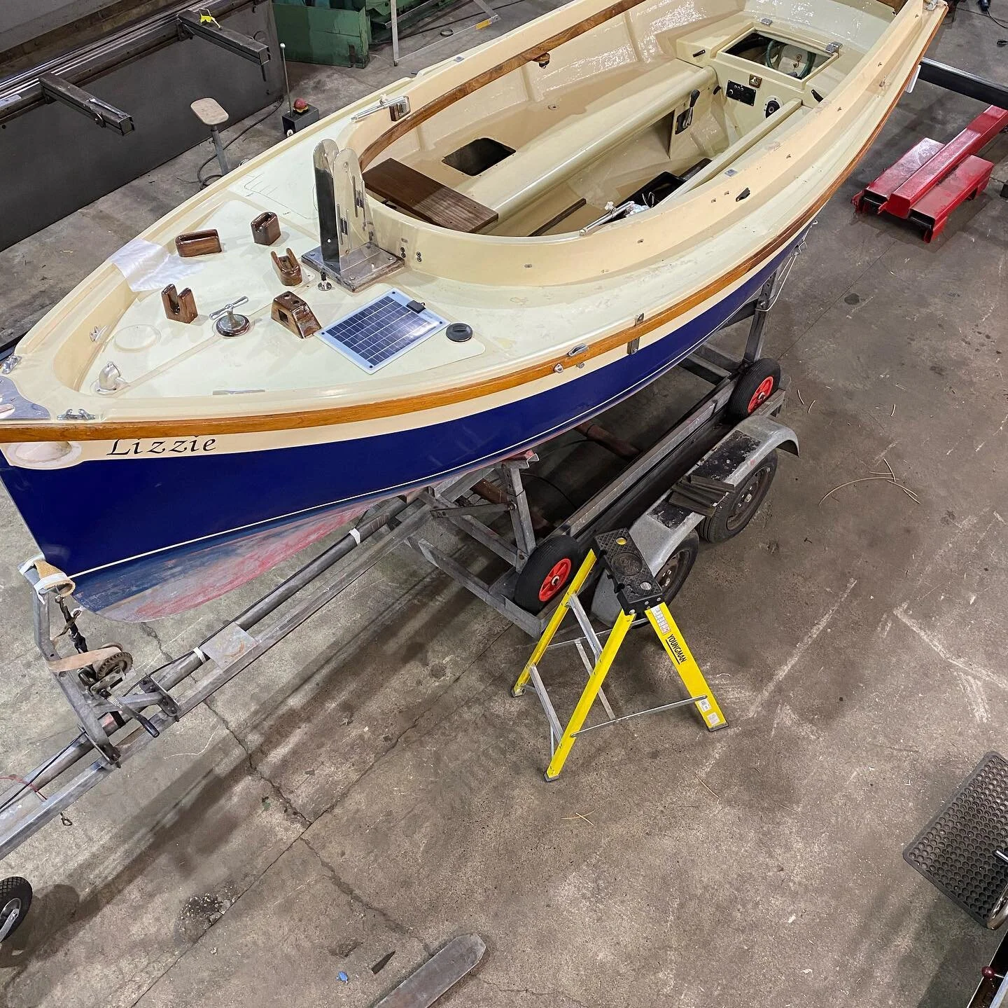 One boat out another one in #flexiteek2g #rofixrestoration #suffolk #framlingham #decking #sailing #boats #riverdeben #woodbridge #marinedecking